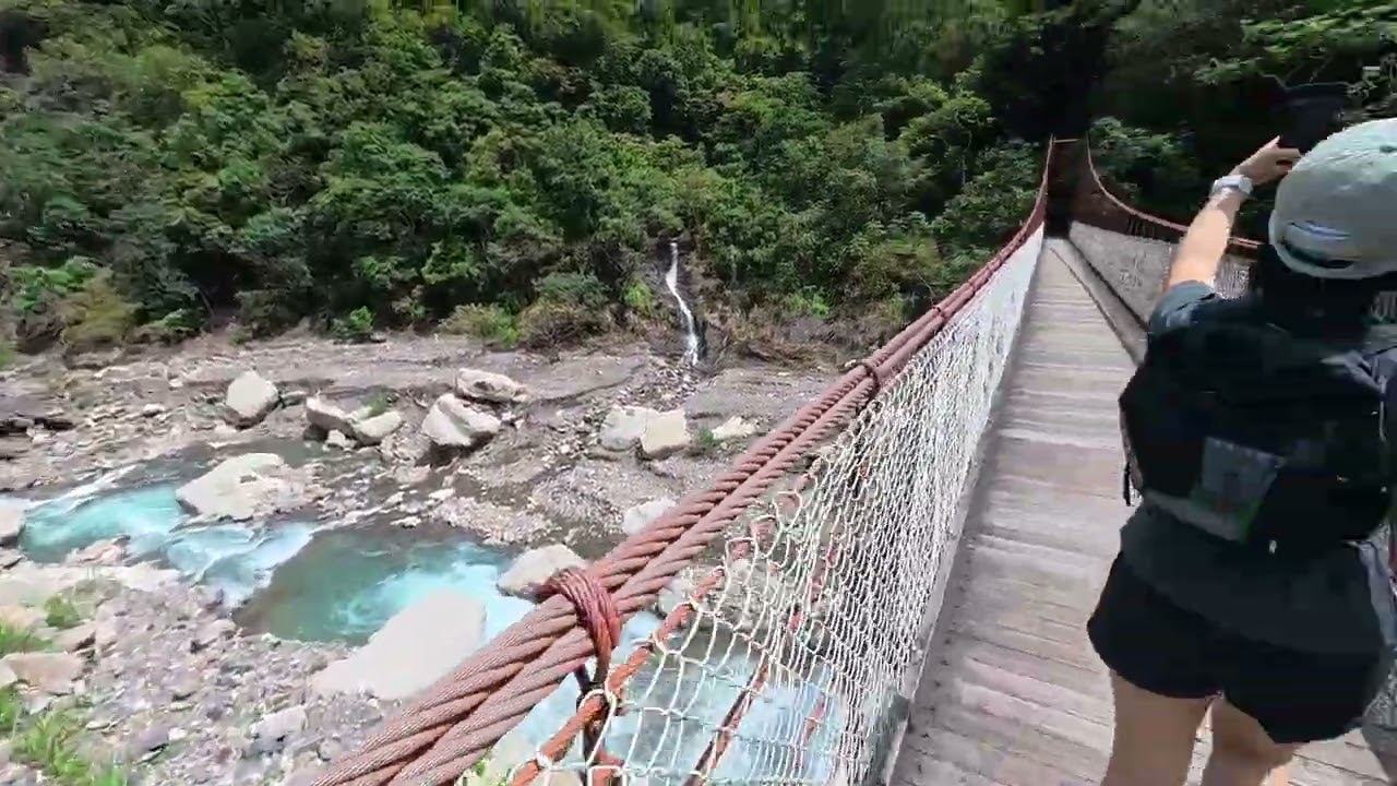 苗栗泰安｜虎山，水雲吊橋