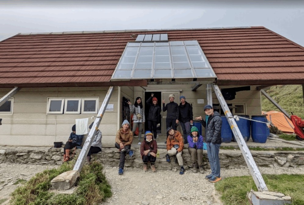 南湖圈谷山屋外觀