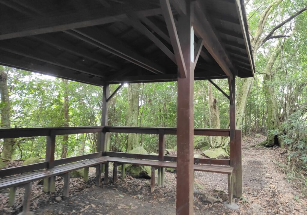 東卯山涼亭，距離谷關大道院約3公里