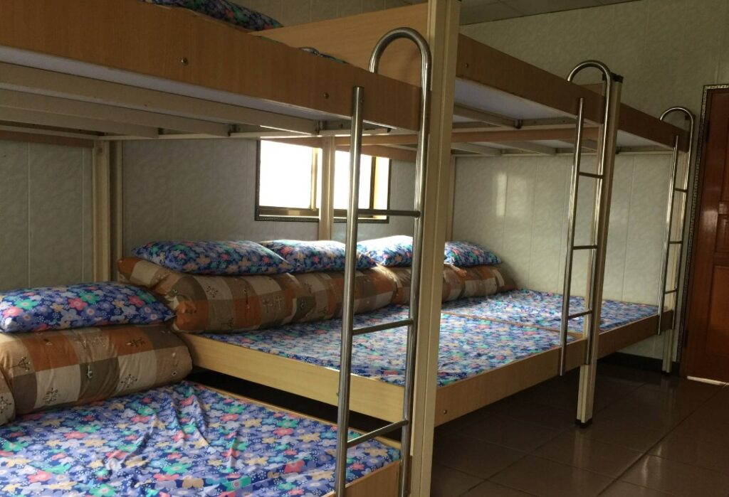 環清宮床位均為上下舖